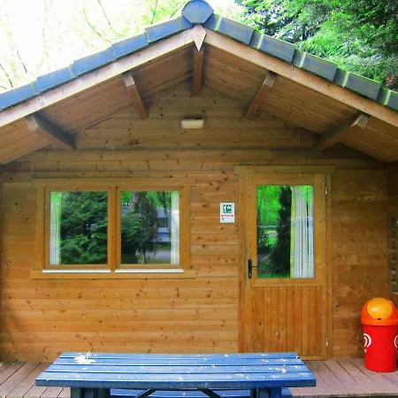 Recreatiecentrum Heumens Bos Campsite *